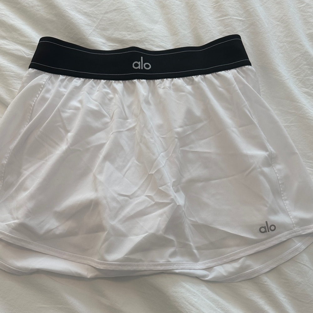 ALO Yoga White Skirt with Black Waistband